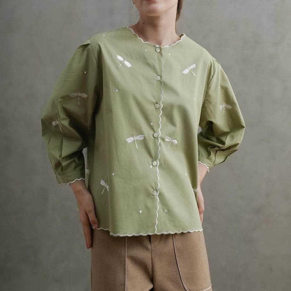 Zielona Bluzka z Haftowanymi Ważkami